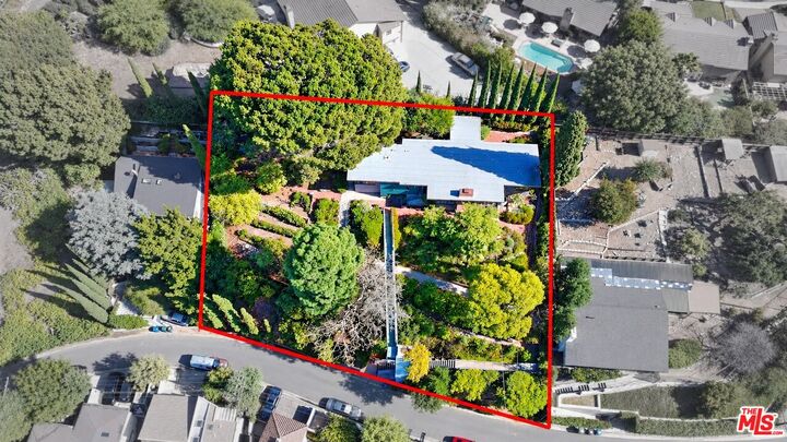 Property Photo:  1750 Silverwood Ter  CA 90026 