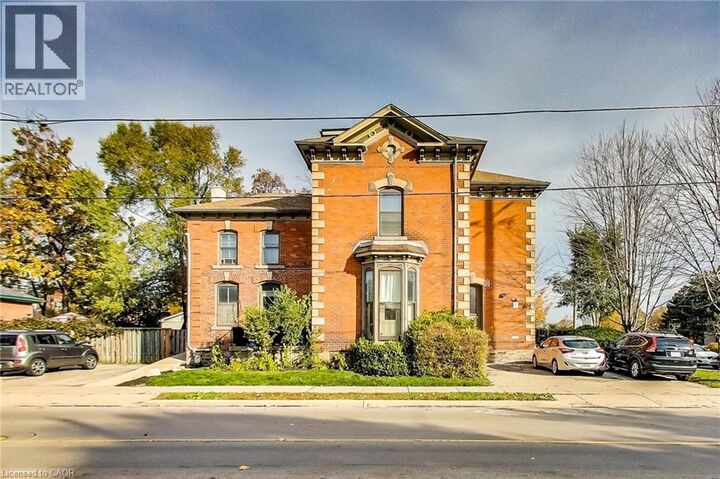 Property Photo:  102 West Avenue South 4  ON L8N 2S3 