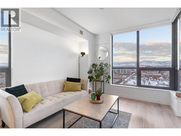 Property Photo:  1488 Bertram Street 1005  BC V1Y 0M6 