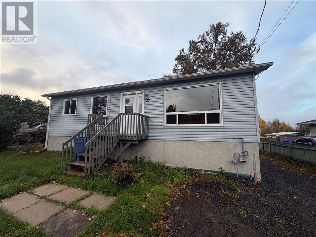Property Photo:  27 Spruce Street  ON P0H 2H0 