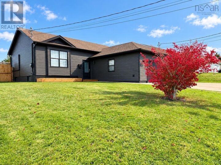 Property Photo:  6 Paradise Avenue  NS B4H 4W8 