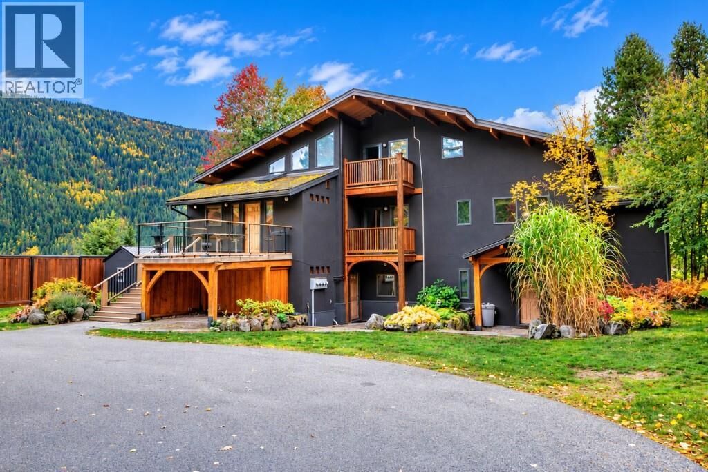 Property Photo: 4662 Crescent Road BC V1L 6N3