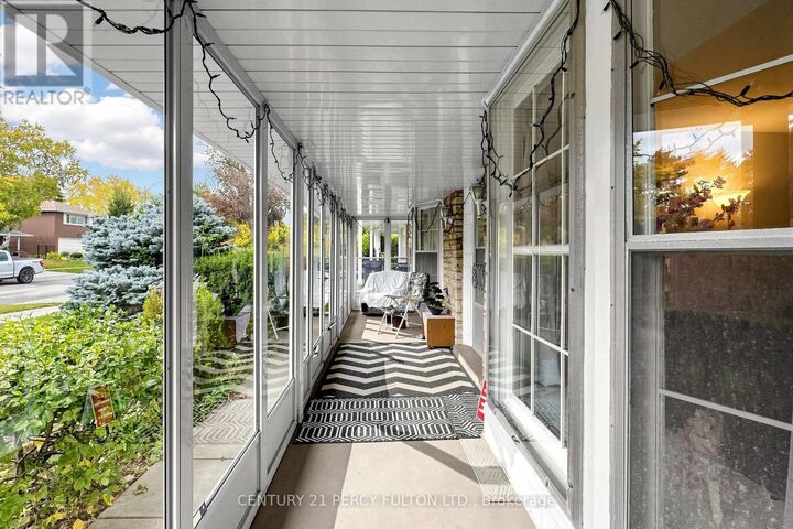 Property Photo: 20 Zircon Court ON M2H 2A1