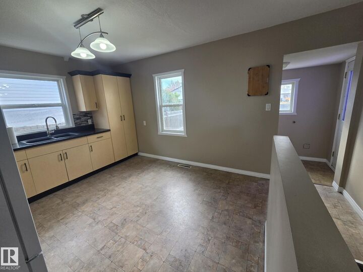 Property Photo:  5422 51 Avenue  AB T9N 1Z8 