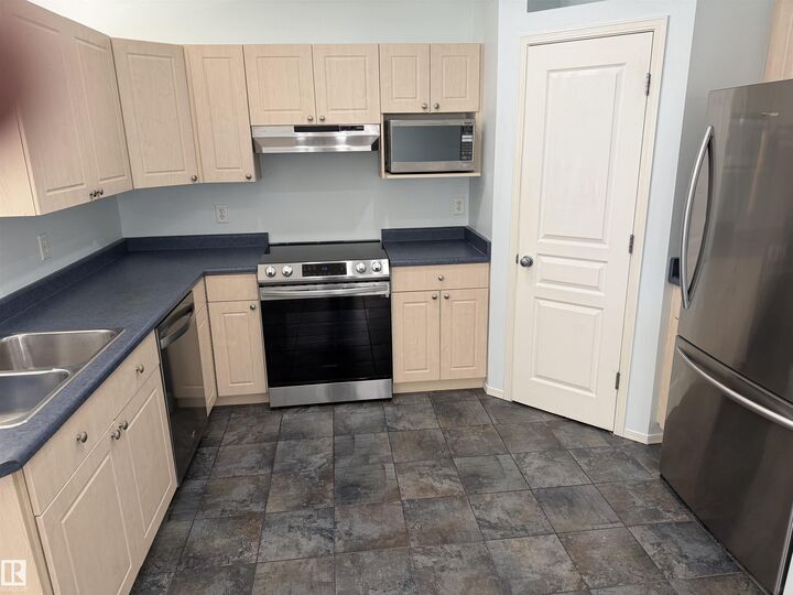 Property Photo:  1316 Grant Way NW  AB T5T 6M8 