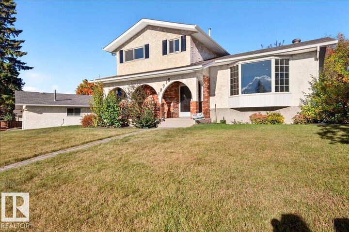 Property Photo:  10912 34A Avenue NW  AB T6J 2V1 