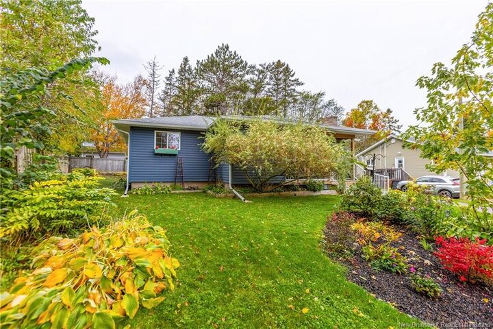 Property Photo:  23 Bickerton Avenue  NB E4L 3M8 