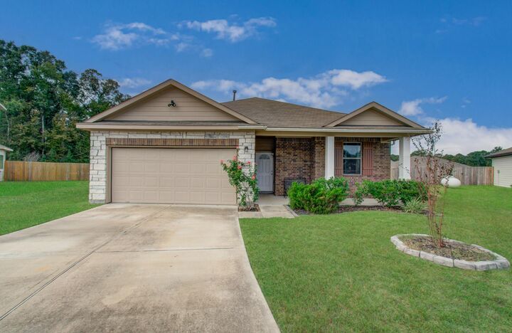 Property Photo:  11064 Patriot Court  TX 77328 