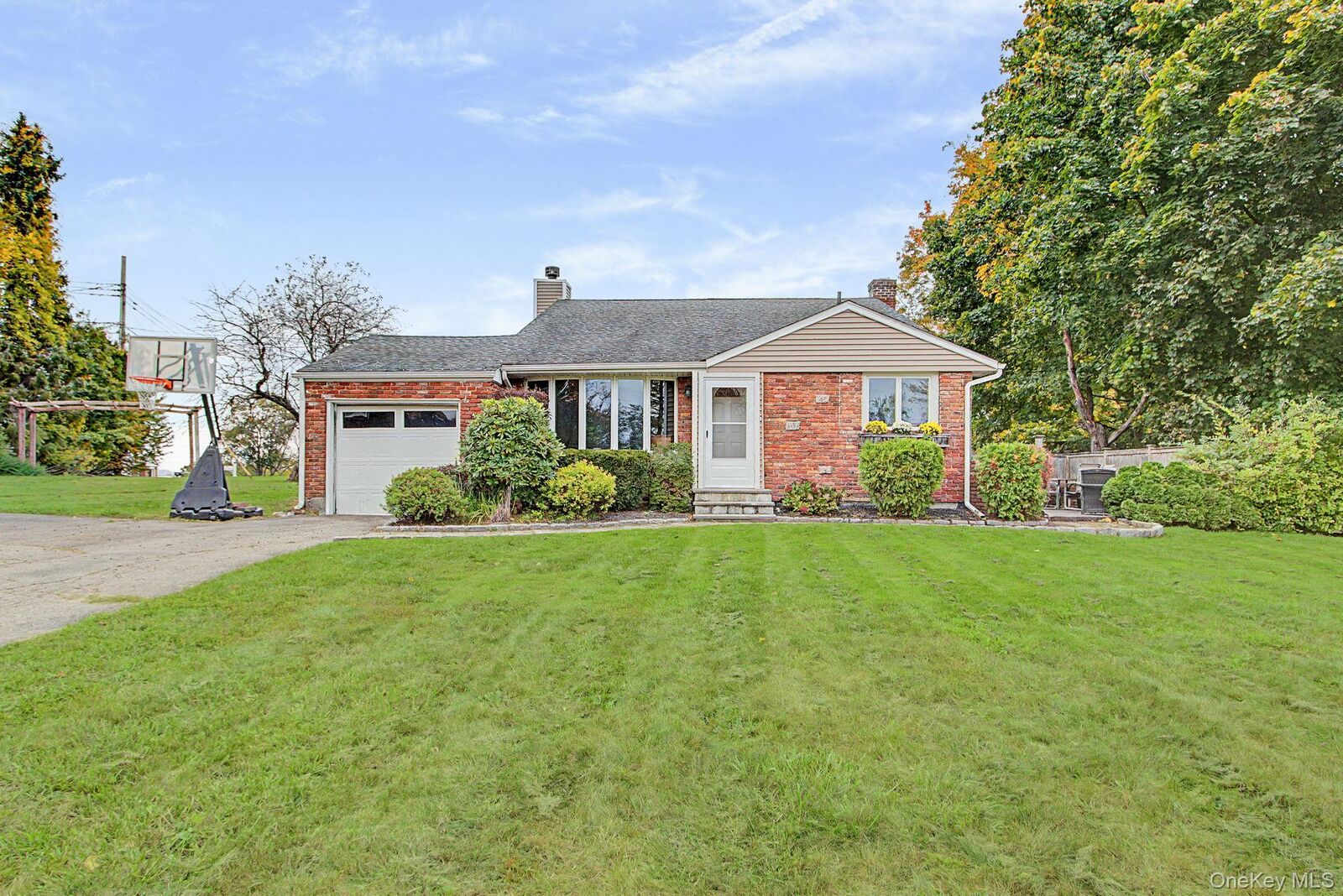Property Photo:  3410 Lorelei Drive  NY 10598 