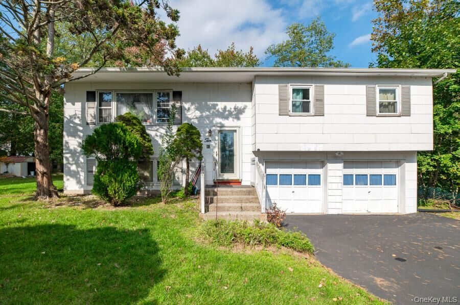 Property Photo: 10 Connecticut Court NY 10989