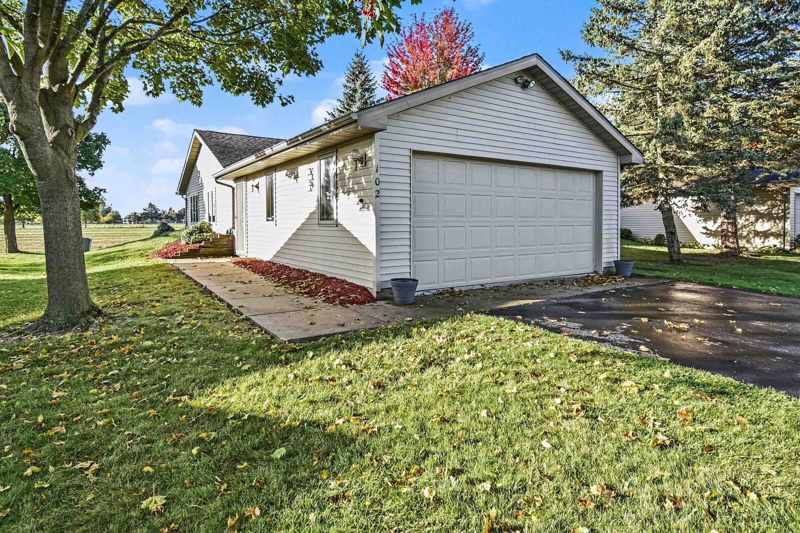 Property Photo:  102 Willow Bend  MI 48611 