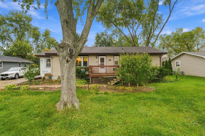 Property Photo:  1931 Esch Rd  WI 53181 