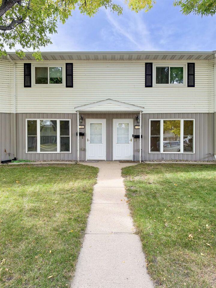 Property Photo:  21 Westfield Circle  ND 58701 