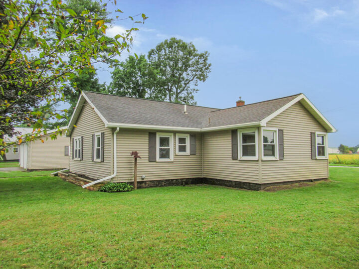 Property Photo: 71138 Lakeview Drive MI 49099