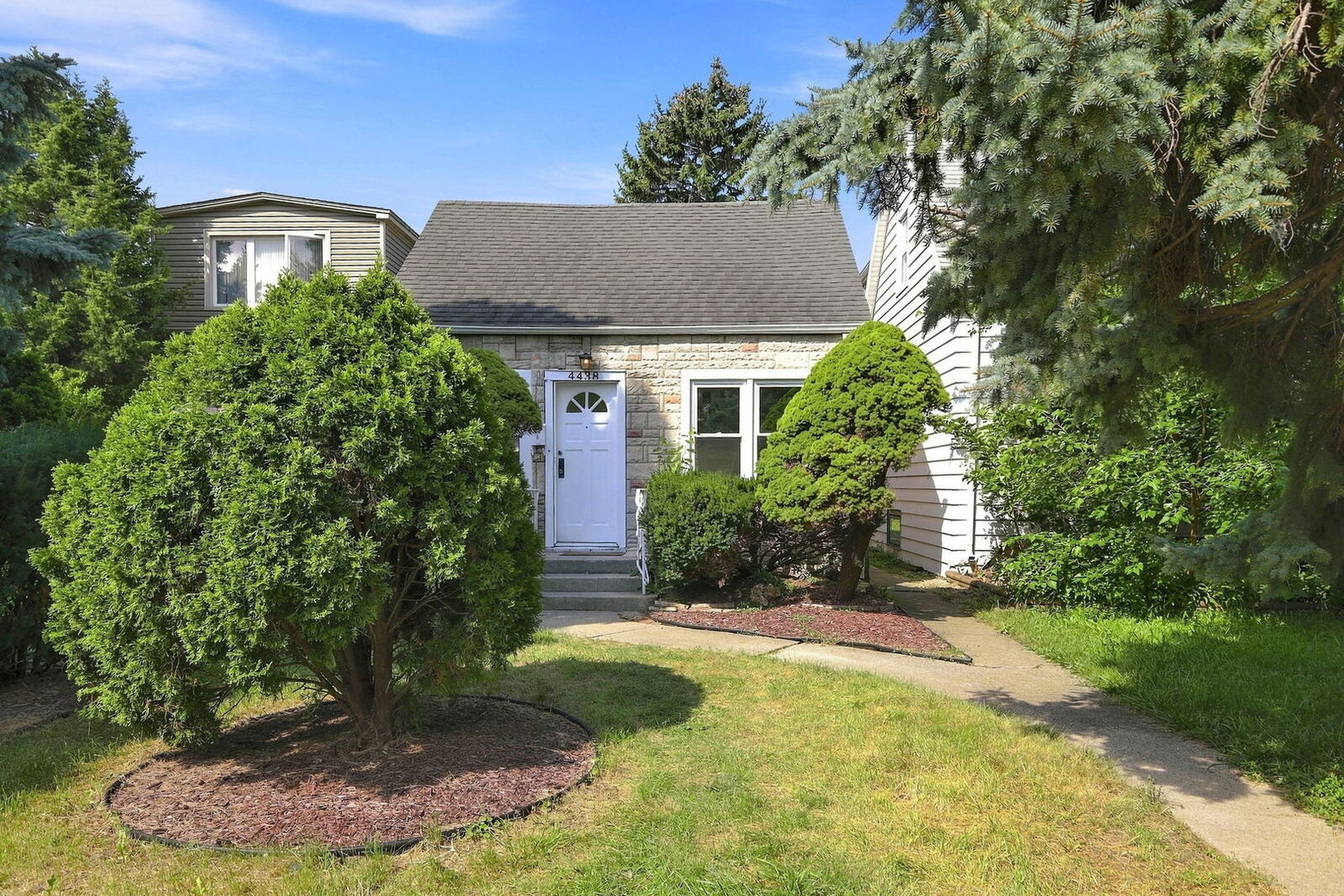 Property Photo: 4438 N Narragansett Avenue IL 60706