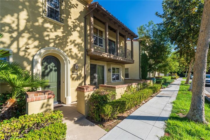Property Photo:  711 E Valencia  CA 92805 