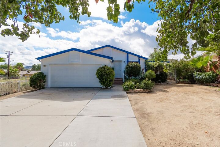 Property Photo: 23781 Casa Bonita Ave CA 92587