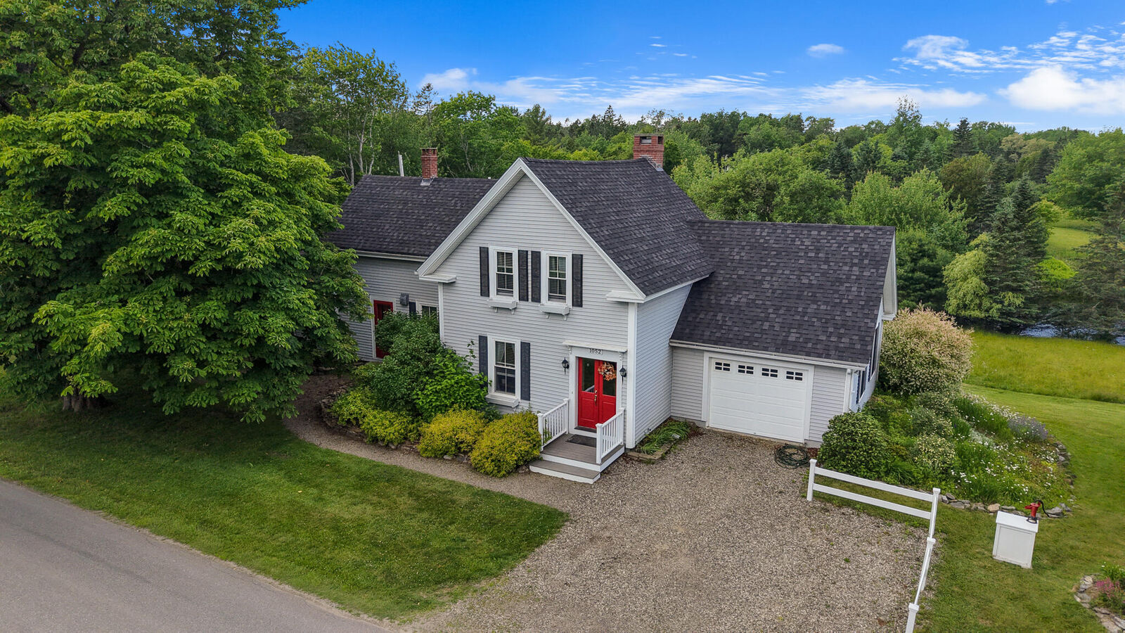 Property Photo: 1052 Meadow Pond Road ME 04848