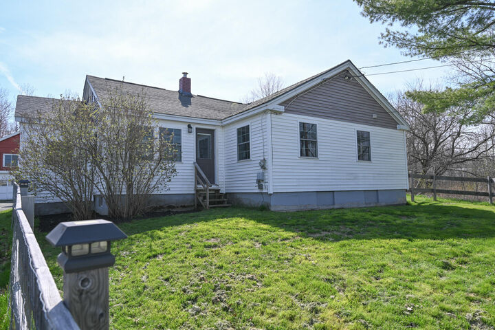 Property Photo: 2966 Broadway ME 04401