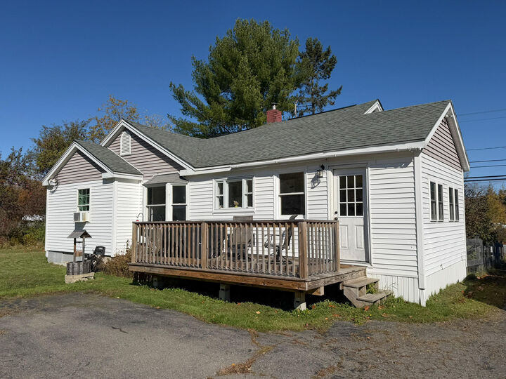 Property Photo:  2966 Broadway  ME 04401 