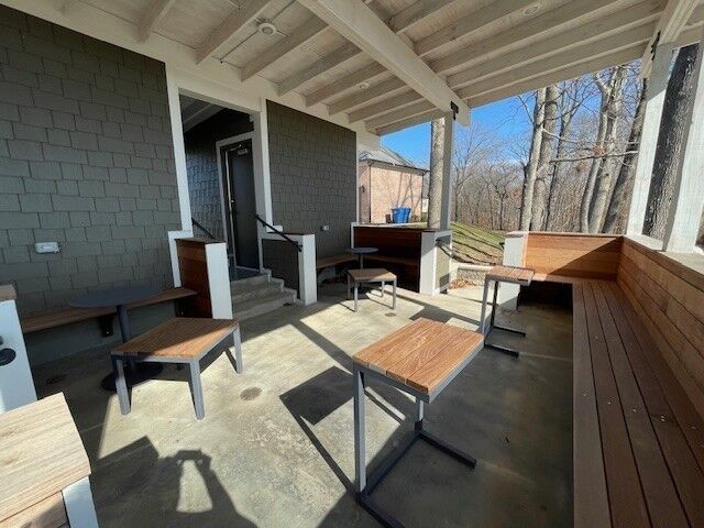 Property Photo:  818 Shady Bluff Trl  TN 37043 