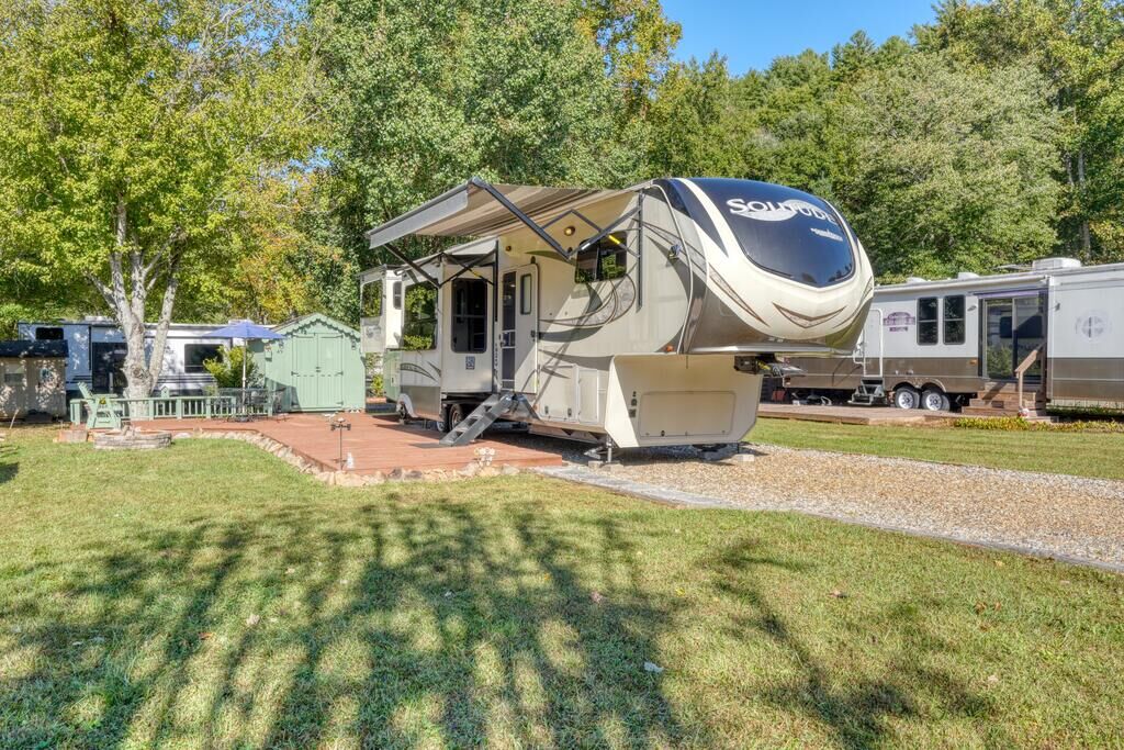 Property Photo:  49 Sunshine Street  GA 30512 