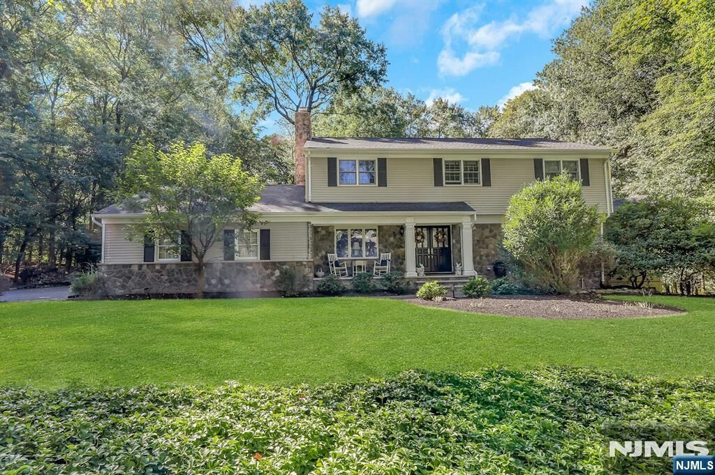 Property Photo:  14 Longridge Road  NJ 07645 