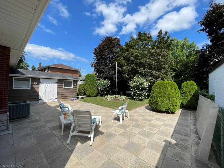 Property Photo:  88 Bond Street  ON N2H 4S5 
