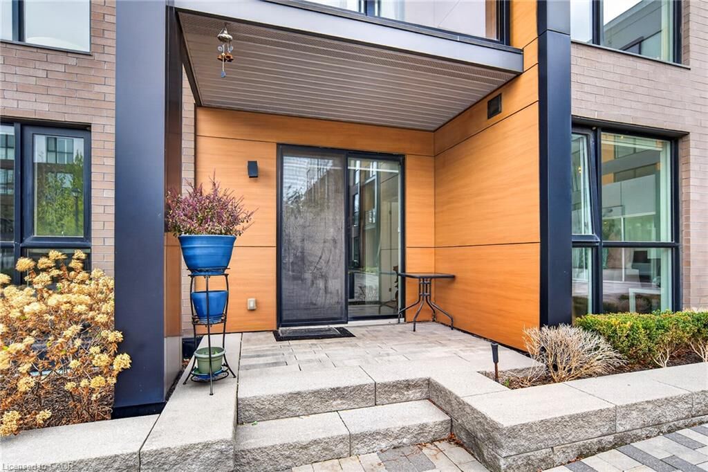 Property Photo:  168 Sabina Drive 113  ON L6H 0W5 