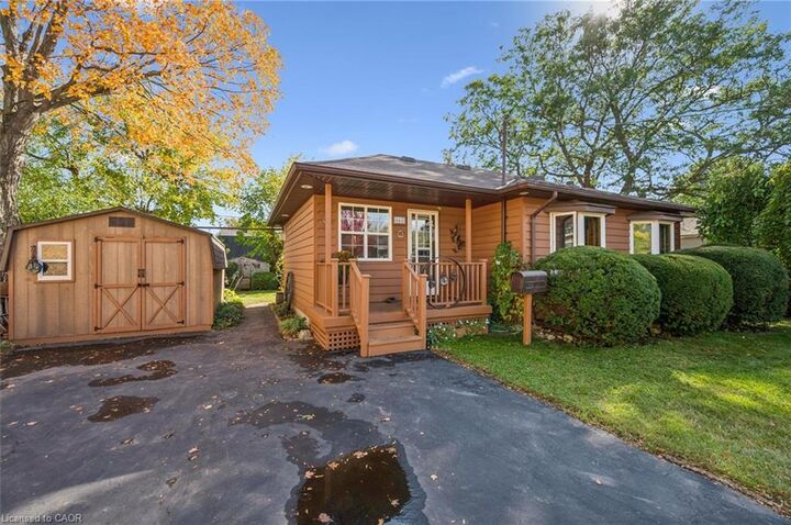 Property Photo:  465 Karn Street  ON N2M 2C4 