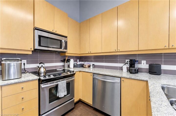 Property Photo:  112 Benton Street 304  ON N2G 3H6 