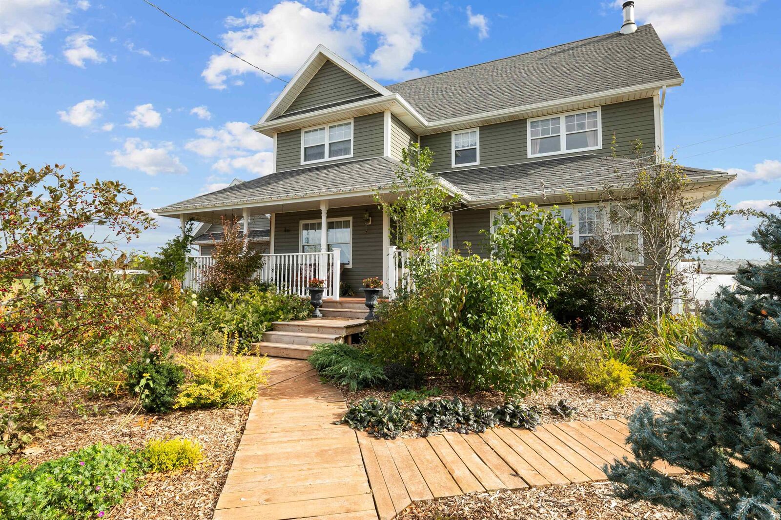 Property Photo:  472 Bradford Road  PE C0B 1X0 