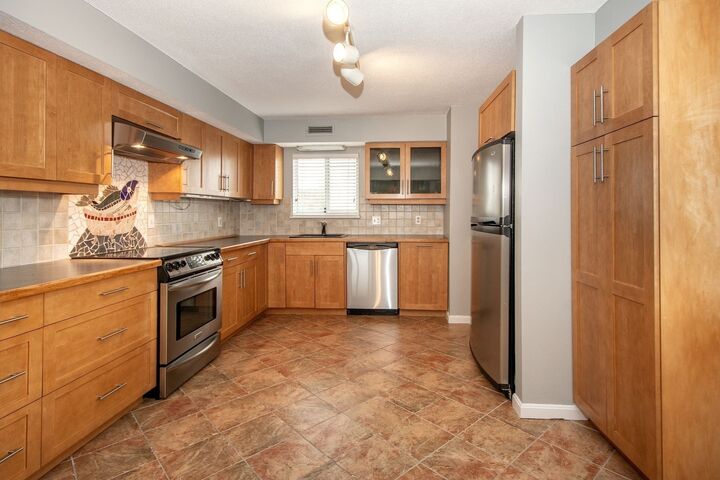 Property Photo:  121 Nantasket Ave 309  MA 02045 