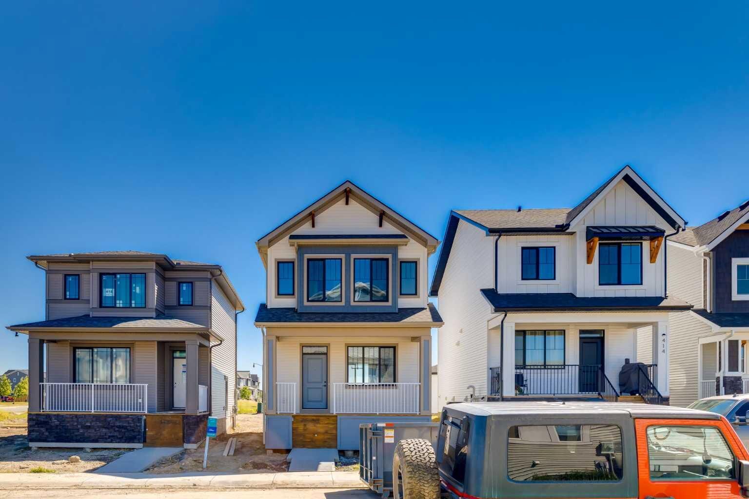 Property Photo: 416 Montrose Crescent SE AB T1V 0K8