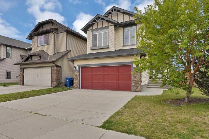 Property Photo:  799 New Brighton Drive SE  AB T2Z 1A1 