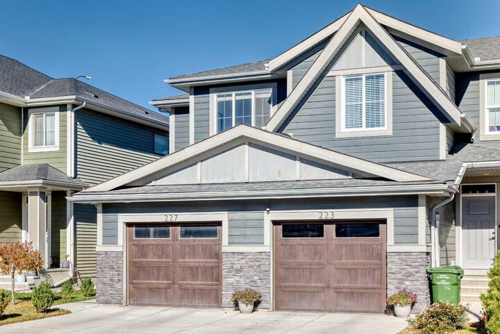 Property Photo:  227 Creekstone Way SW  AB T2X 4R2 