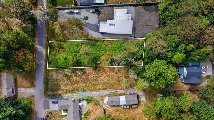 Property Photo:  17424 SE 142nd Street  WA 98059 