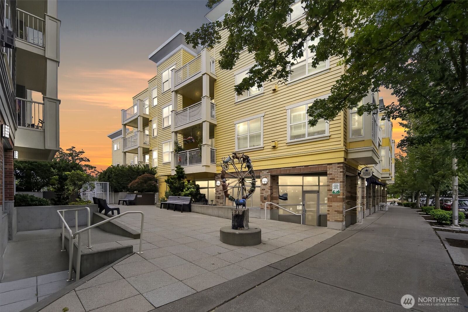 Property Photo:  2901 NE Blakeley 401  WA 98105 