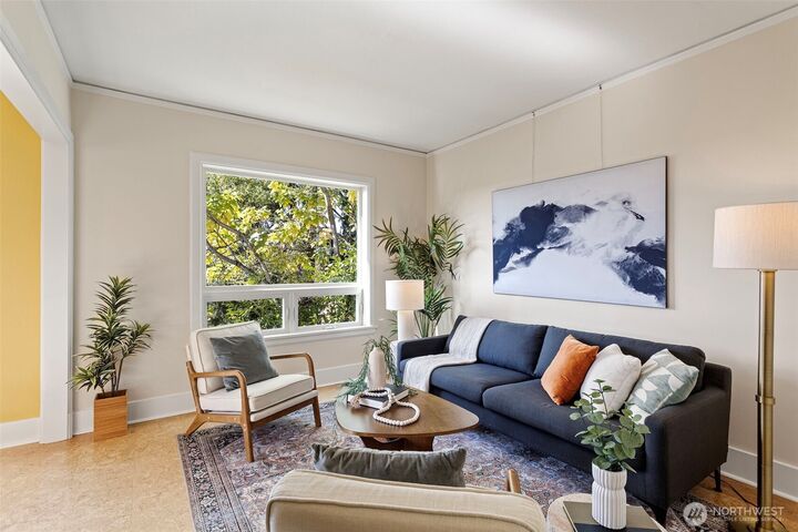 Property Photo:  911  Yakima Avenue S  WA 98144 