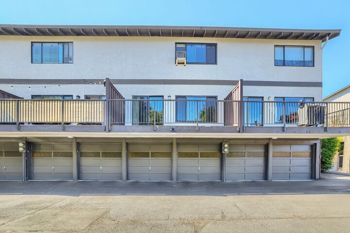 Property Photo:  1723 NE 179th St 2  WA 98155 