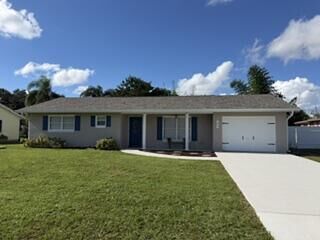 Property Photo:  583 SE Greenway Terrace  FL 34983 
