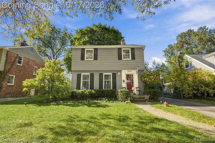Property Photo:  1527 N Blair Avenue  MI 48067 