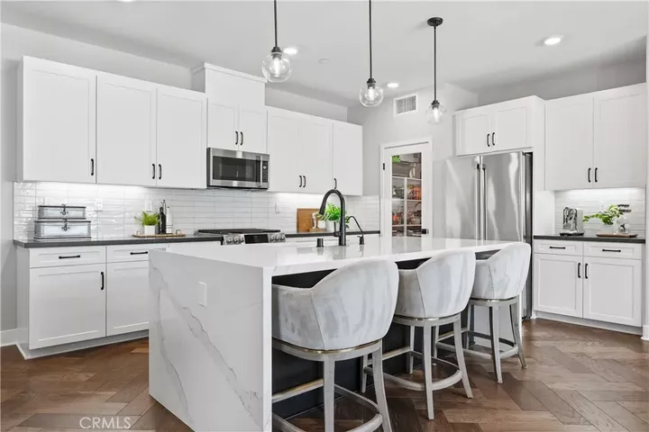 Property Photo: 711 Crested Lark CA 92694