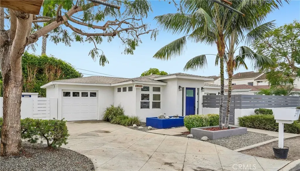 Property Photo:  2346 Elden  CA 92627 