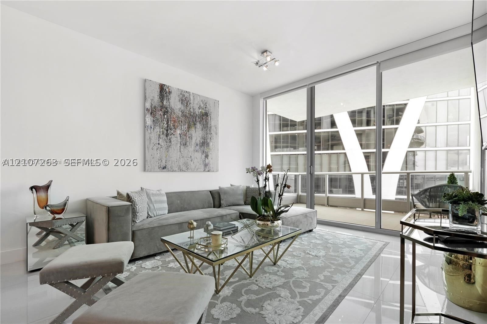 Property Photo: 900 Biscayne Blvd 4010 FL 33132