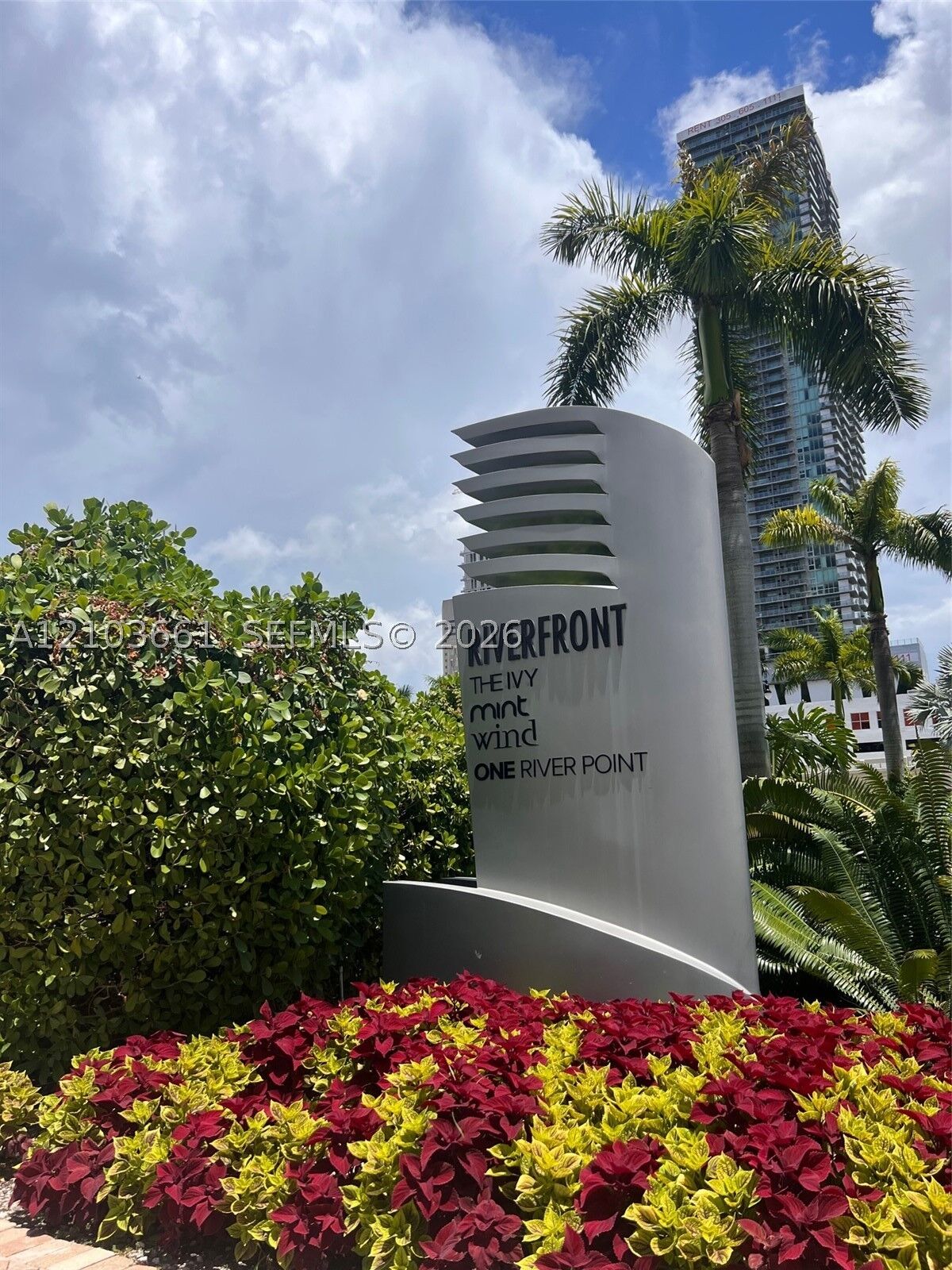 Property Photo:  350 S Miami Ave 3303  FL 33130 