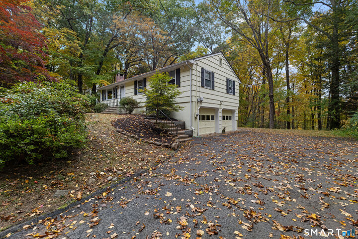 Property Photo:  7 Carriage Lane  CT 06810 