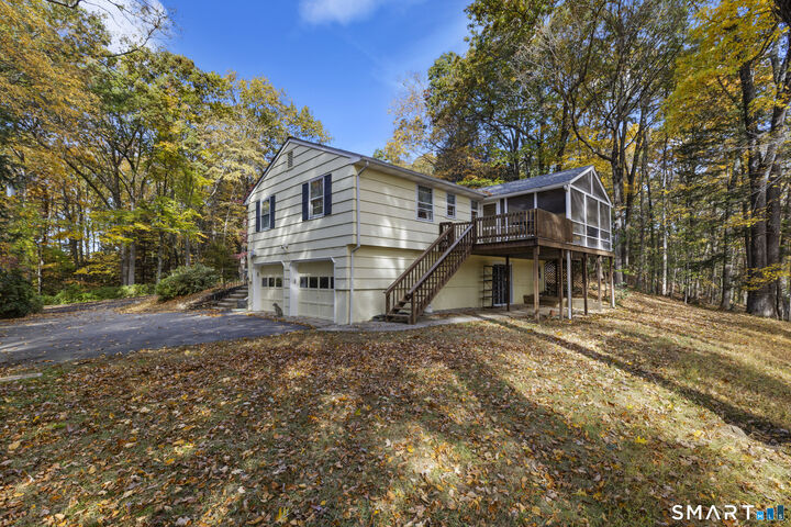 Property Photo:  7 Carriage Lane  CT 06810 