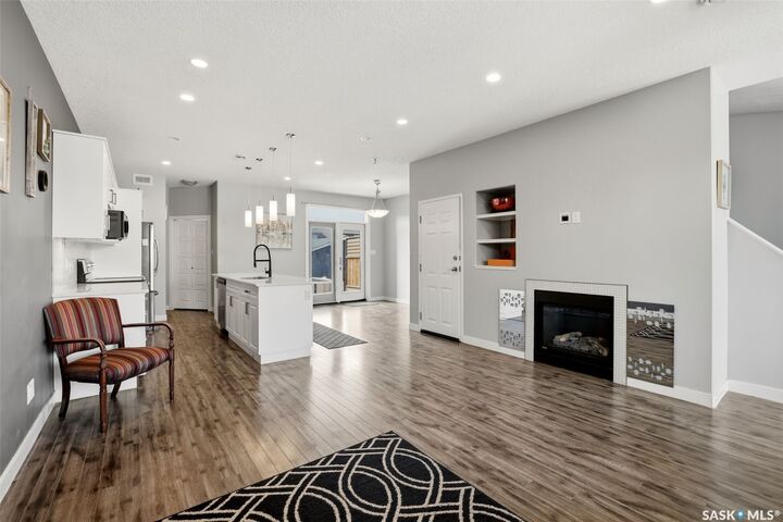 Property Photo: 4129 Green Olive Way E SK S4V 1P8