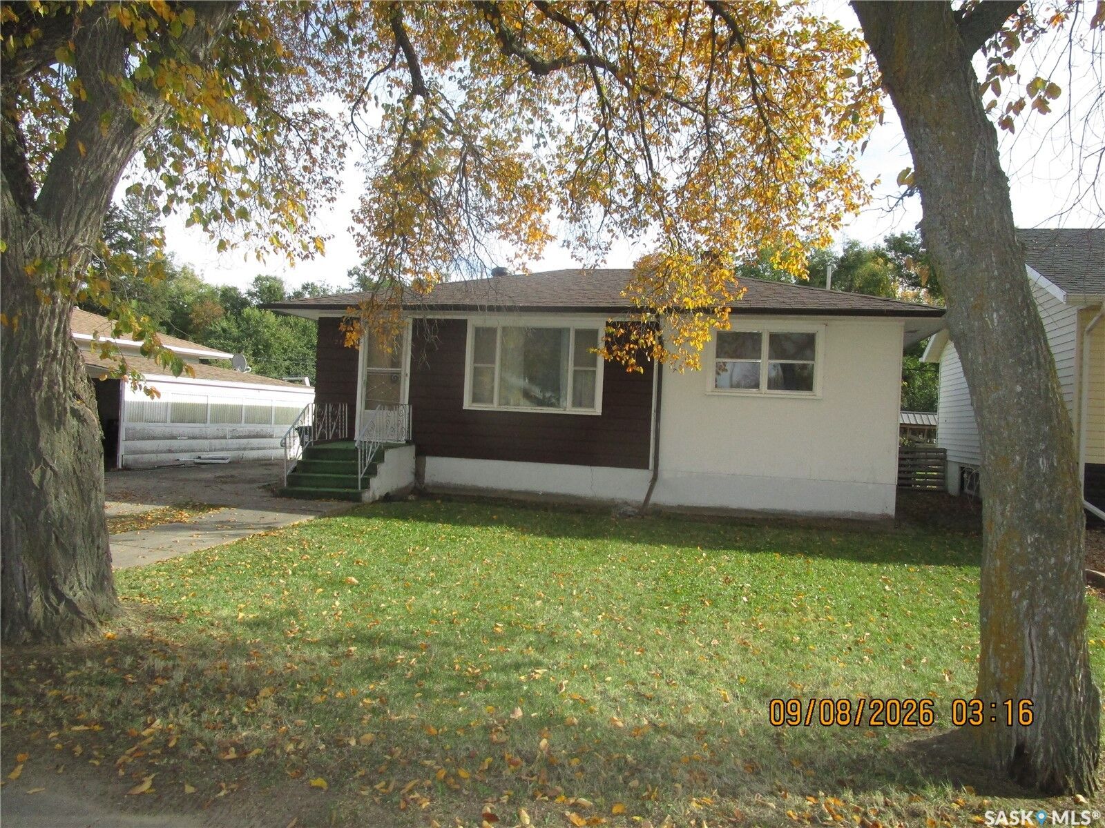 Property Photo:  215 Dominion Road  SK S0H 0B0 